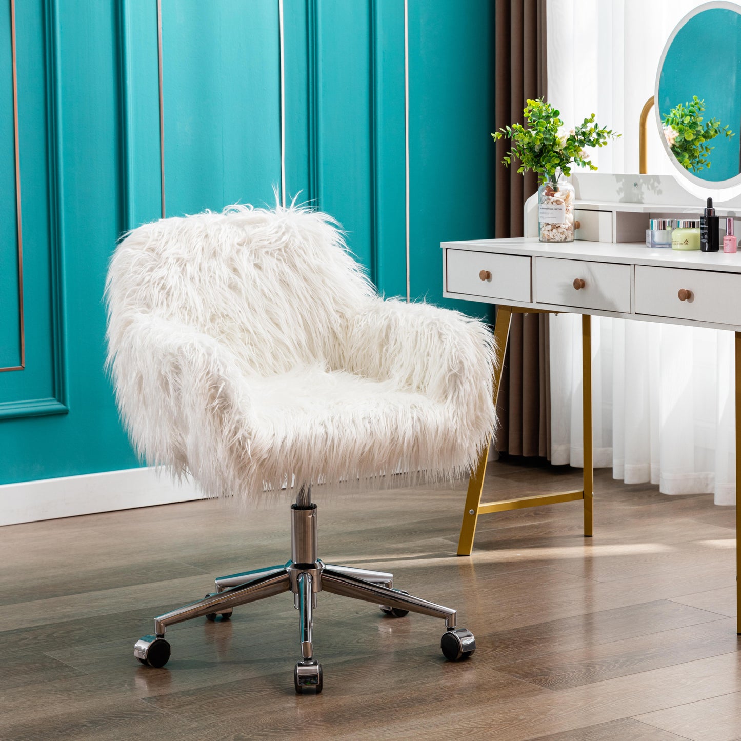 Modern Faux Fur Vanity Chair